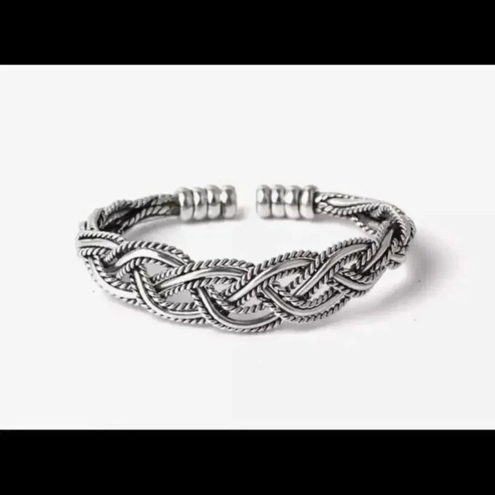 Beautiful Bracelet Creative Hollow Twist Design Open Bangles Party Jewelry NEW